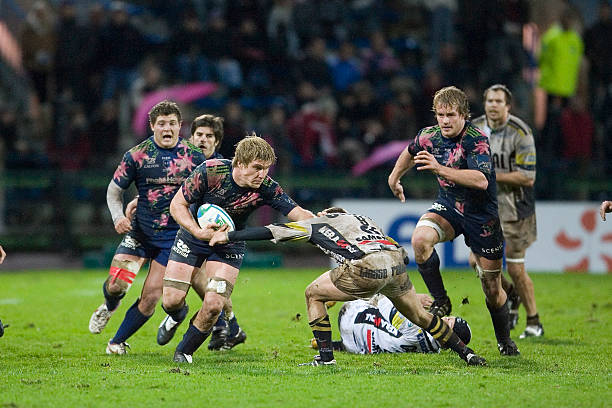 而不仅仅依 而不仅仅依